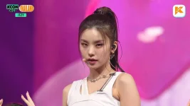 230319 KCON 2023 THAILAND - SHOW DAY2.mkv_20230320_181251.383.webp