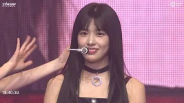 IVE THE FIRST FAN CONCERT - The Prom Queens.mp4_20230321_102711.344.webp IVE THE FIRST FAN CONCERT - The Prom Queens.mp4_20230321_102711.344.webp