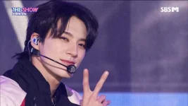 230321 SBS M THE SHOW Premium E319.HDMI.1080i.H264-BLOOM.ts_20230322_131546.928.webp