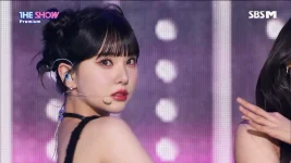 230321 SBS M THE SHOW Premium E319.HDMI.1080i.H264-BLOOM.ts_20230322_131742.679.webp