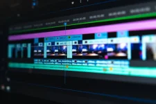 63695da1b3d97c9ce44efadb_crop video in premiere pro.webp 63695da1b3d97c9ce44efadb_crop video in premiere pro.webp