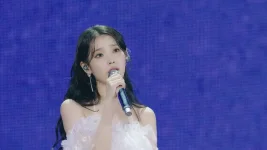 IU - 2022.IU.Concert.The.Golden.Hour.Disc1.1080p.Bluray.DTS.x264-ILG.mkv_20230818_142900.541.webp