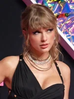 Taylor_Swift_at_the_2023_MTV_Video_Music_Awards_4.webp
