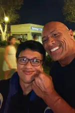 20250626_1705_Casual Beach Selfie_remix_01jynqkdk9ep7thg3gm02bzw43.webp