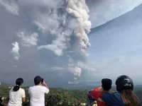 https___cdn.cnn.com_cnnnext_dam_assets_200112071245-03-taal-volcano-0112.webp