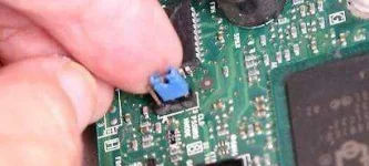 cmos-jumper-1.jpg