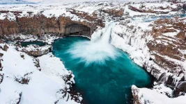 winter_aldeyjarfoss_waterfall_iceland_europe-wallpaper-5120x2880.webp