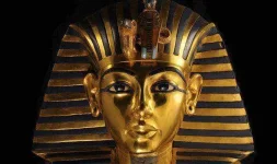 Aliens-Pyramids-793767.webp