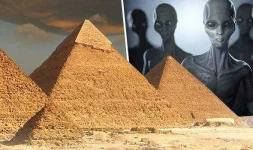 Aliens-Pyramids-905279.webp