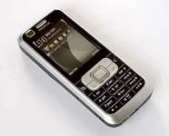 640px-Nokia_6120_Classic_alga_01.webp