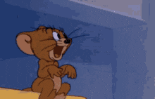 tom-and-jerry-jerry-mouse.gif
