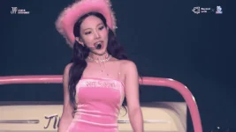 TWICE 4th World Tour III - 1080p HEVC WEBRip.mkv_20220204_223455.804.webp TWICE 4th World Tour III - 1080p HEVC WEBRip.mkv_20220204_223455.804.webp