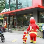 May anak na pala si Jollibee.webp