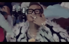 giphy.gif giphy.gif