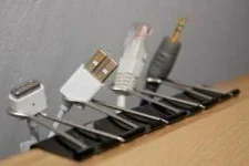 binderclips-kabels-660x439.webp binderclips-kabels-660x439.webp