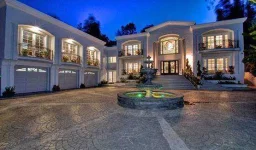 beverly-hills-facade.webp