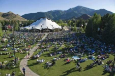 Picnic-and-a-String-Quartette-940x625.webp