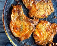 honey%2Bgarlic%2Bglazed%2Bpork%2Bchops.webp honey%2Bgarlic%2Bglazed%2Bpork%2Bchops.webp