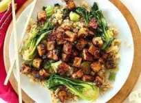 ver-cauliflower-rice-for-a-healthy-vegan-gf-dinner.webp
