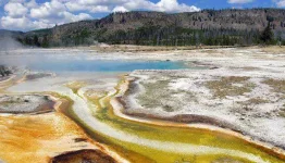 Yellowstone-National-Park-Wyoming.webp