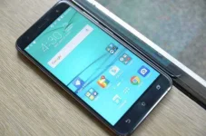 ASUS-Zenfone-3-02.webp