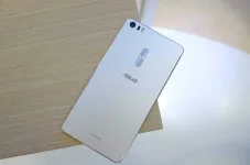 ASUS-Zenfone-3-Ultra-03.webp ASUS-Zenfone-3-Ultra-03.webp
