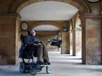 stephen-hawking-4-gty-thg-180313_4x3_992.webp