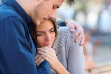 acked-facts-about-breakups-76027341-AntonioGuillem.webp