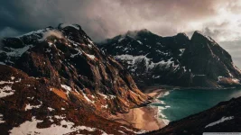 mountains_lofoten_islands_norway-wallpaper-1366x768.webp