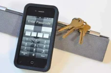 iOS+6.1+häçk+allows+iPhone+lock+screen+bypass.webp