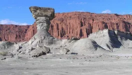 Valley-of-the-Moon-Argentina.webp