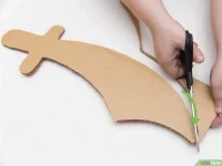 v4-760px-Make-a-Cardboard-Sword-Step-4-Version-2.webp