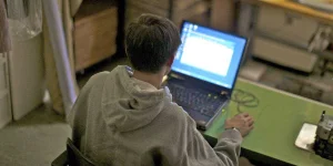 502012510_univ_lsr_xl.webp
