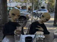 images-2-aliens.webp images-2-aliens.webp