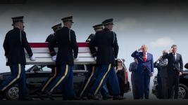 Pagkilala sa apat na nasawing US soldiers sa middle east, pinangunahan ni Pres. Donald Trump Pagkilala sa apat na nasawing US soldiers sa middle east, pinangunahan ni Pres. Donald Trump