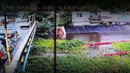 Mga labi ng dalawang lalaki, natagpuang palutang-lutang sa ilog sa Marilao, Bulacan Mga labi ng dalawang lalaki, natagpuang palutang-lutang sa ilog sa Marilao, Bulacan