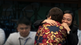 ‘We are okay’: Atty. Kapunan at Atty. Ferrer, nagyakapan bago magsimula ang trial ‘We are okay’: Atty. Kapunan at Atty. Ferrer, nagyakapan bago magsimula ang trial