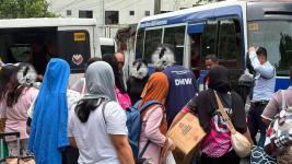 DMW rescues 68 applicants from ‘unsafe and inhumane’ facility in Parañaque DMW rescues 68 applicants from ‘unsafe and inhumane’ facility in Parañaque
