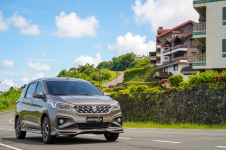 Suzuki Ertiga GLX AT Hybrid Sport: A Family Vehicle with a Sportier Edge Suzuki Ertiga GLX AT Hybrid Sport: A Family Vehicle with a Sportier Edge