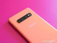 galaxy-s10-coral-pink-photo-shoot-1.webp