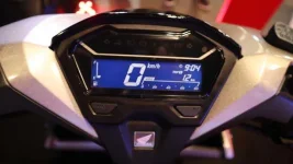 honda-click-gauges-inside-1537597839.webp