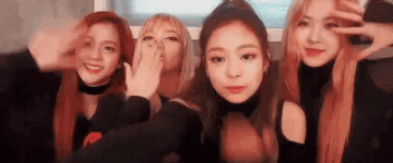 BlackpinkKiss.gif BlackpinkKiss.gif
