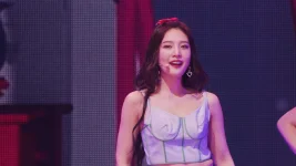 Red Velvet - Red Room First Concert In Japan.mkv_20210505_185436.746.webp Red Velvet - Red Room First Concert In Japan.mkv_20210505_185436.746.webp