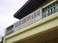 Sinong graduate dito wag ng mahiya na magtaas ng kamay.webp