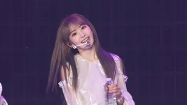 IZONE 1ST CONCERT IN SEOUL [EYES ON ME].mp4_20210512_190353.377.webp