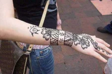 Party-Mehandi-Cone-with-Chemicals.webp