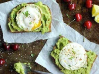 01-decadent-toast-snacks-fried-egg-fsl.webp
