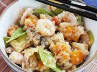 05-quinoa-recipes-shrimp-stirfry-fsl.webp