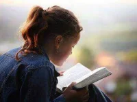 04-empathy-reading-books-sl.webp 04-empathy-reading-books-sl.webp