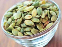 ravings-with-healthier-options-02-pumpkin-seeds-sl.webp